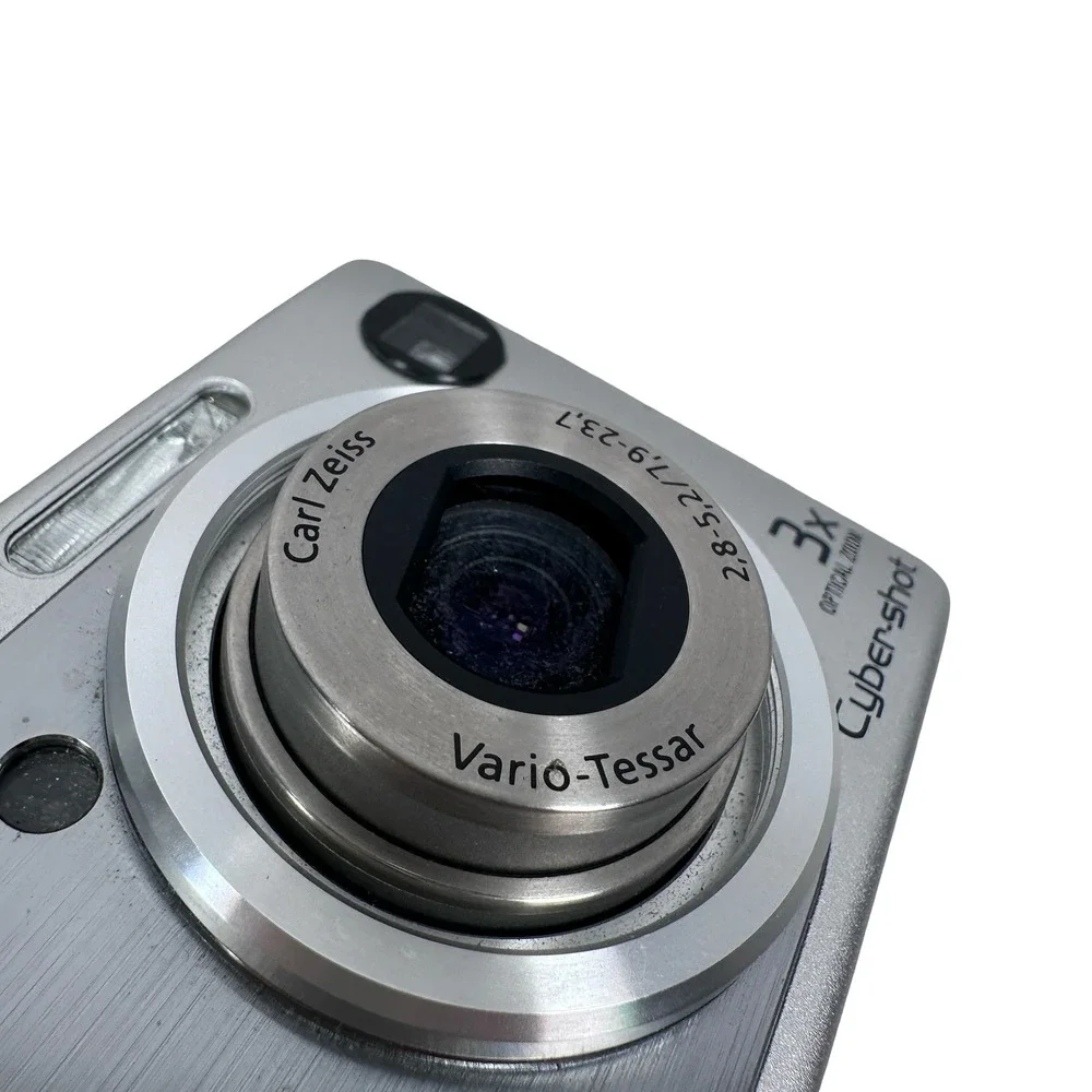 Sony Cyber-shot DSC-W1 Silver 5.1MP Digital Camera Carl Zeiss FOR PARTS REPAIR